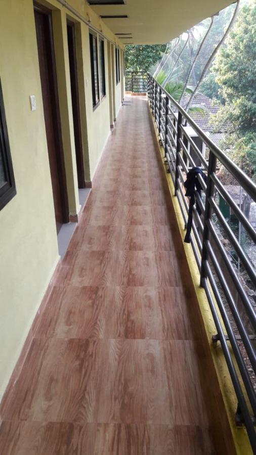 Fullmoon Beach Place Candolim Exterior photo